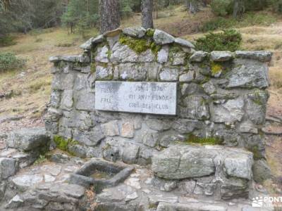 Monte Valsaín-Colada Fuenfría; sierra del cuera escapada puente octubre actividades en cazorla balco